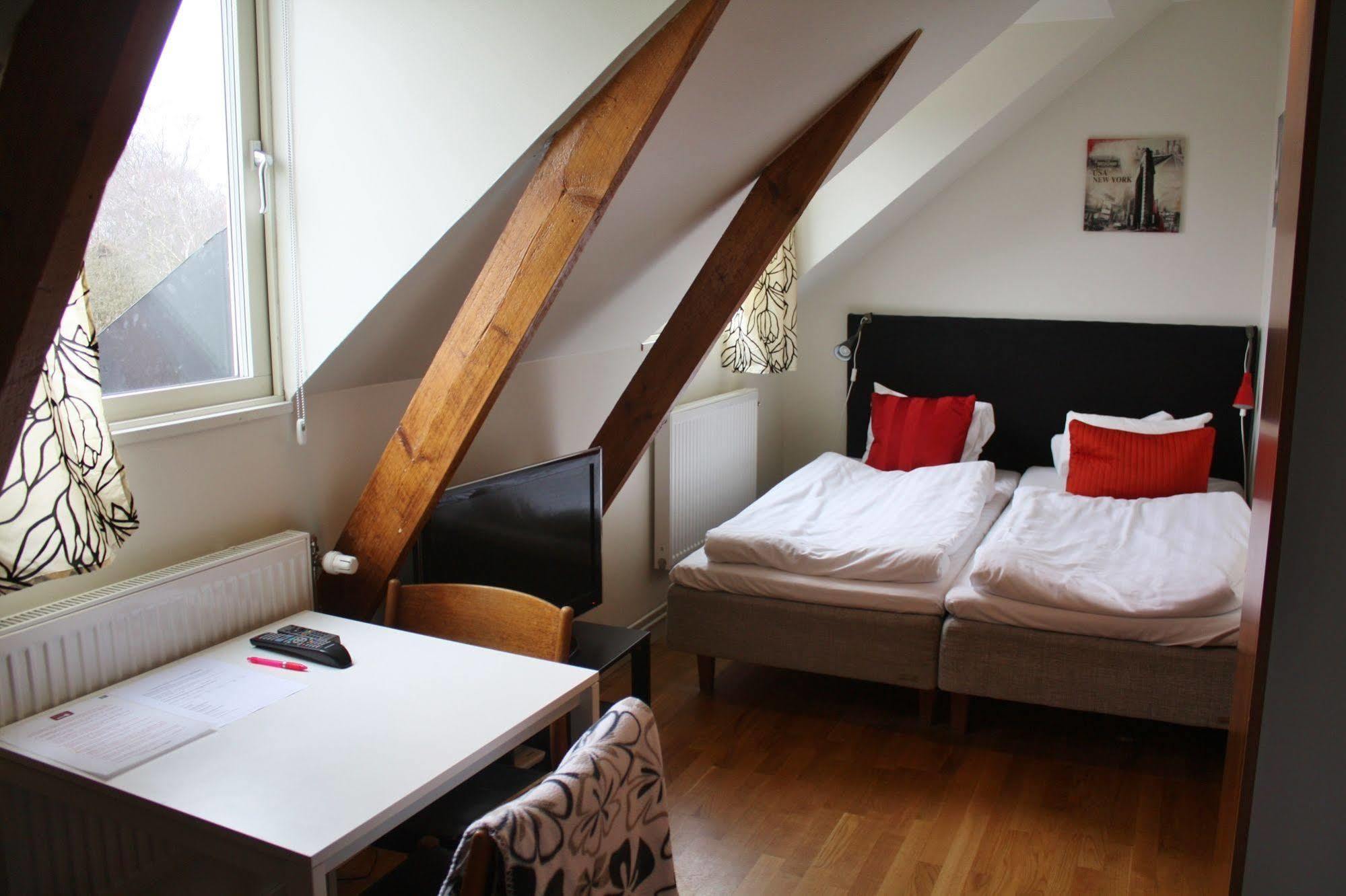 Design Hostel Mia Helsingborg Bagian luar foto